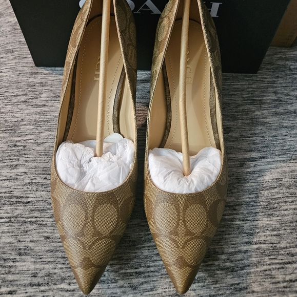 Coach shoes - Picture 3 of 12